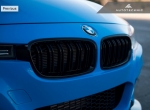 Решетка радиатора BMW F30,  черная, глянец Autotecknic BM-0179-DS-GB